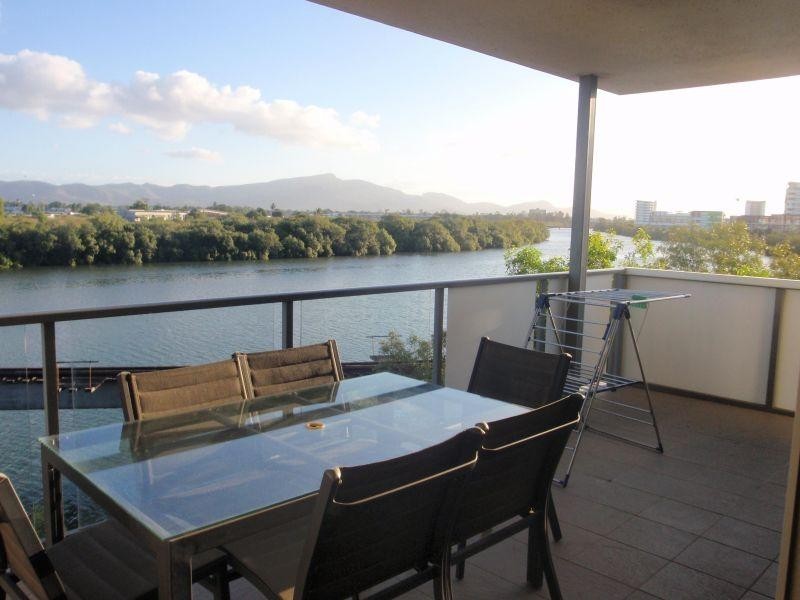 32 Stanley Street, Townsville City QLD 4810