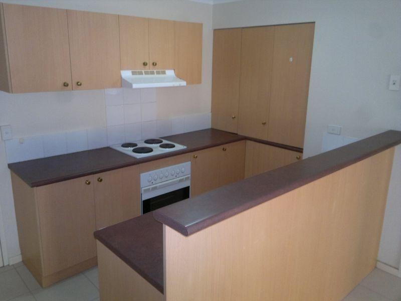 27 Chester Terrace, Southport QLD 4215