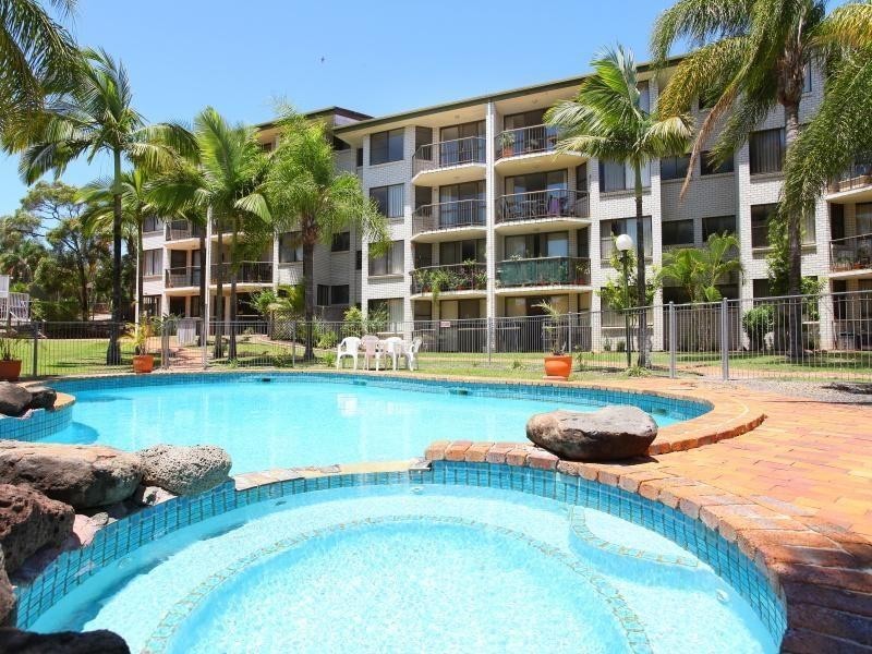 40 Murev Way, Carrara QLD 4211