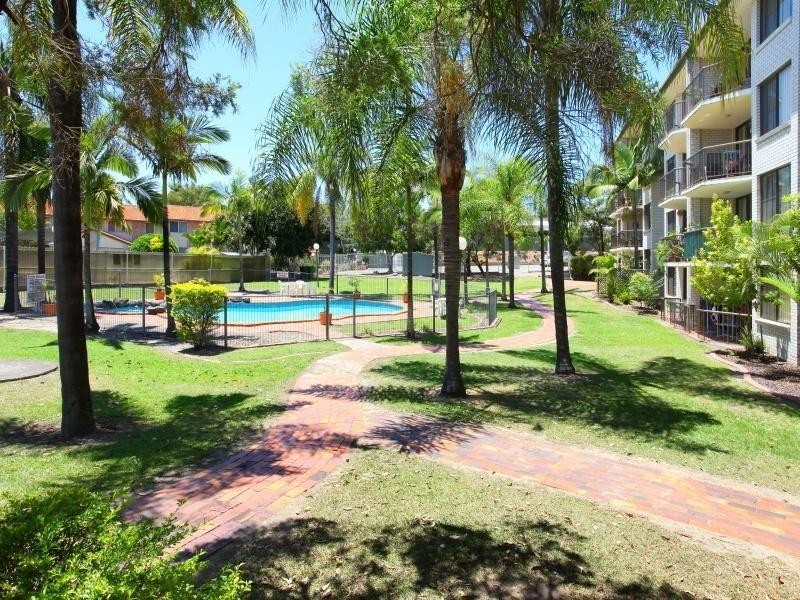 40 Murev Way, Carrara QLD 4211