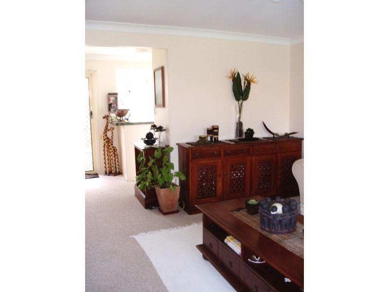 23 Tristan Court, Benowa QLD 4217