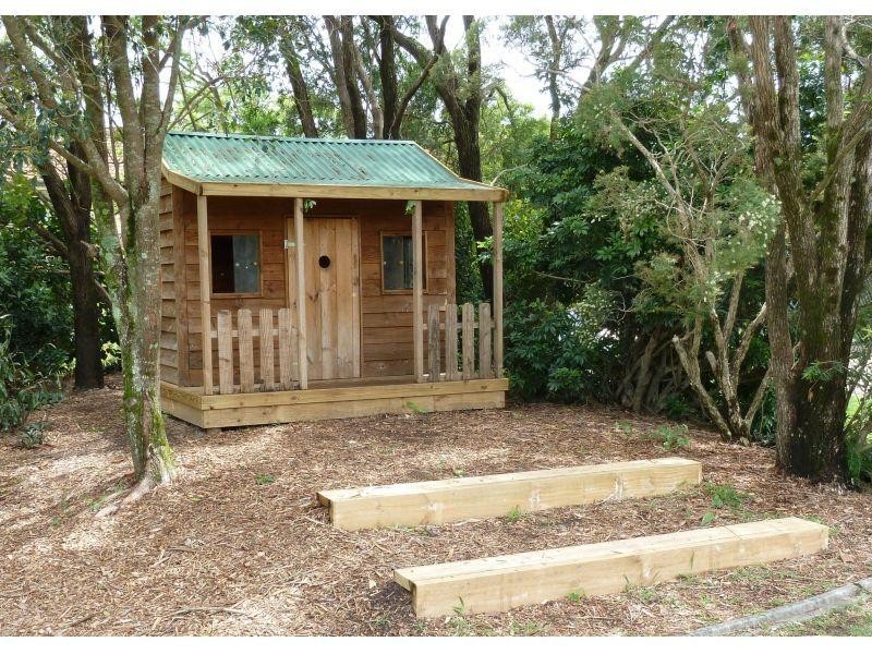 23 Tristan Court, Benowa QLD 4217