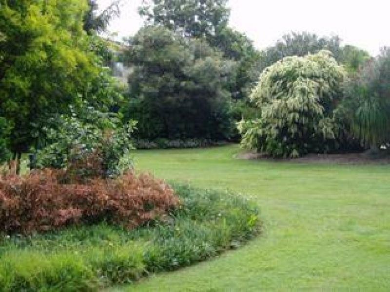 23 Tristan Court, Benowa QLD 4217