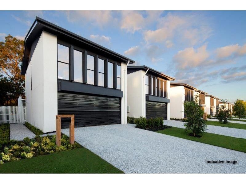 910 Medinah Ave, Robina QLD 4226