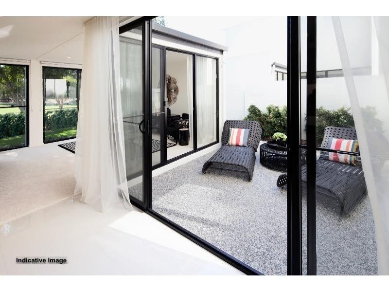 910 Medinah Ave, Robina QLD 4226