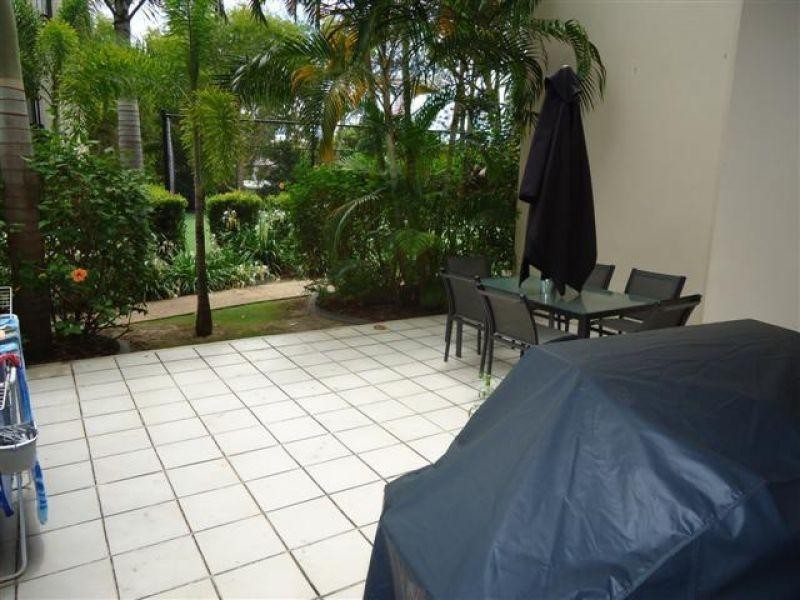 16 Markeri Street, Mermaid Beach QLD 4218