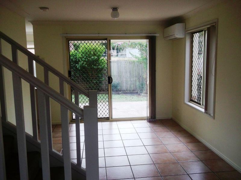 6 Samanthas Way, Slacks Creek QLD 4127