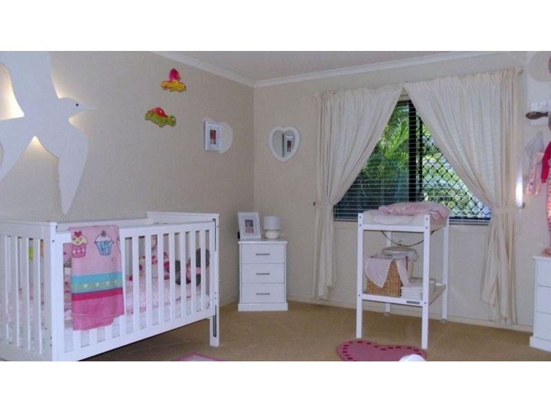 9 Bellona Court, Pacific Pines QLD 4211