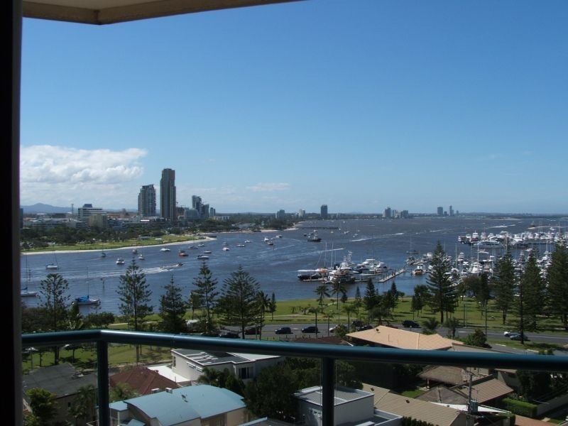 22 Montgomery Avenue, Main Beach QLD 4217