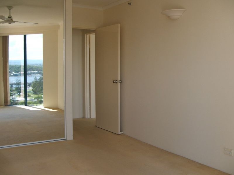 22 Montgomery Avenue, Main Beach QLD 4217