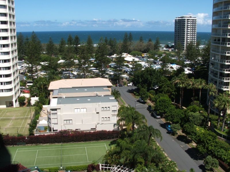 22 Montgomery Avenue, Main Beach QLD 4217