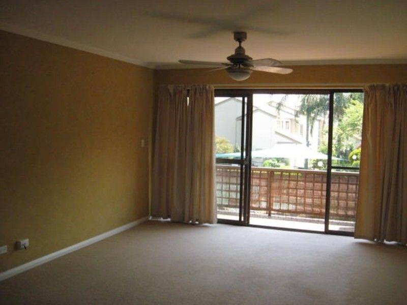 111 Markeri Street, Mermaid Waters QLD 4218