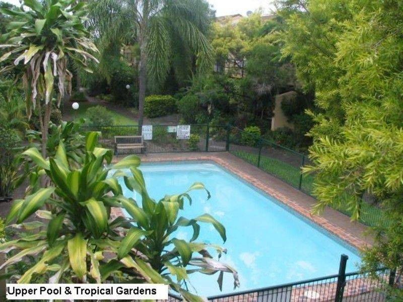 111 Markeri Street, Mermaid Waters QLD 4218