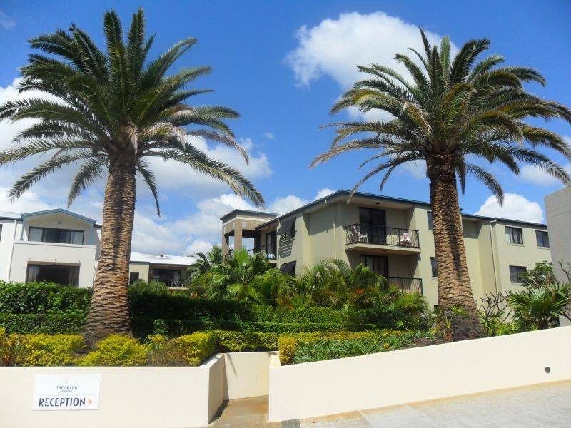 38 Labrador Street, Labrador QLD 4215