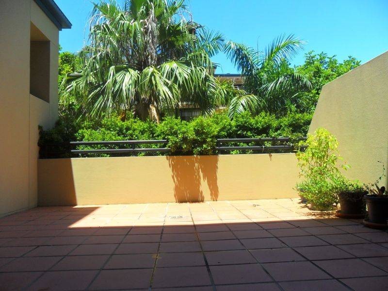 38 Labrador Street, Labrador QLD 4215