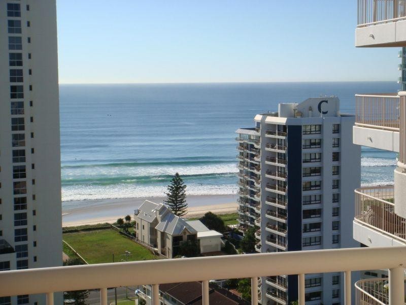 1 Peak Avenue, Main Beach QLD 4217