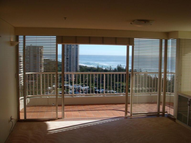 1 Peak Avenue, Main Beach QLD 4217