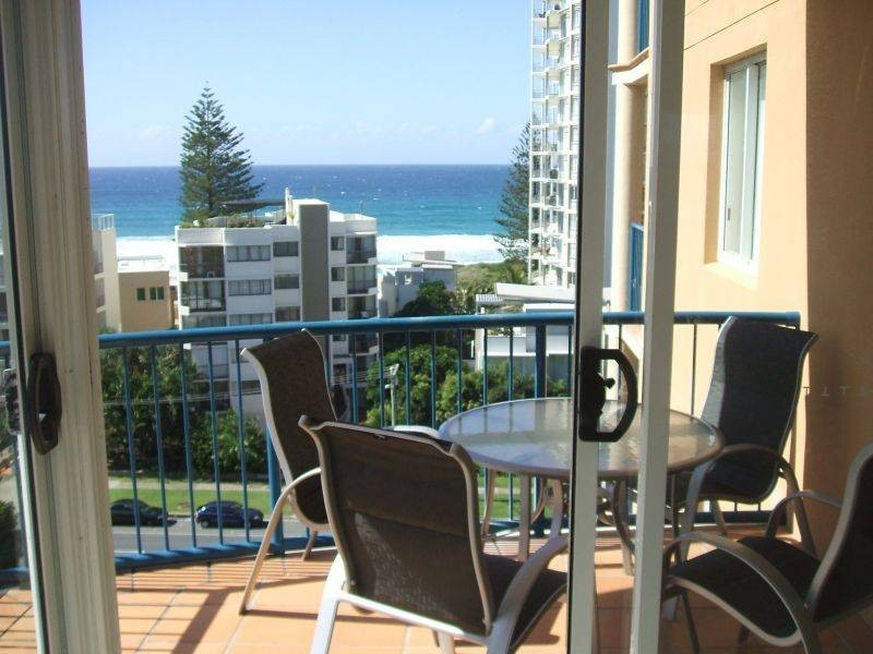 93 Old Burleigh Road, Broadbeach QLD 4218