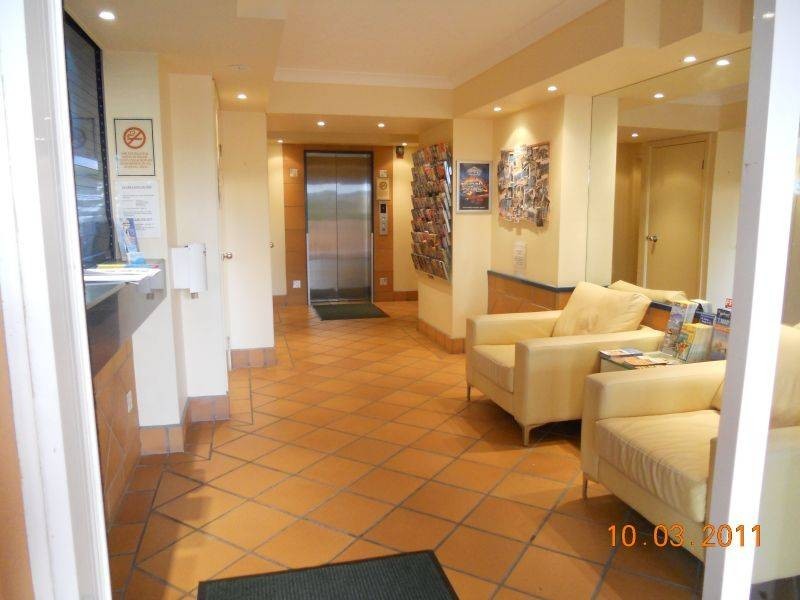 93 Old Burleigh Road, Broadbeach QLD 4218