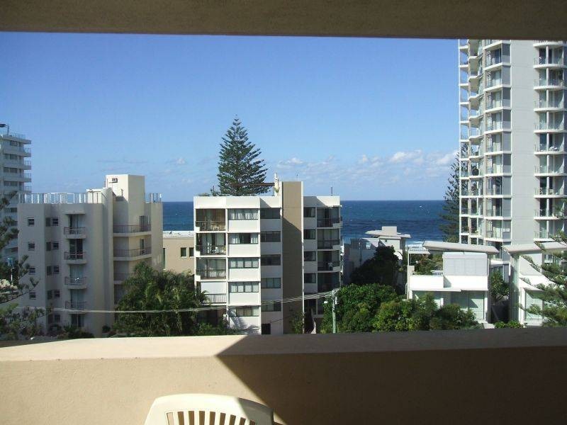 93 Old Burleigh Road, Broadbeach QLD 4218