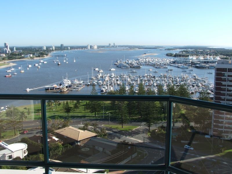 60, 22 Montgomery Avenue, Main Beach QLD 4217