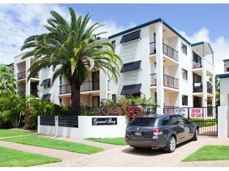 38 Labrador Street, Labrador QLD 4215