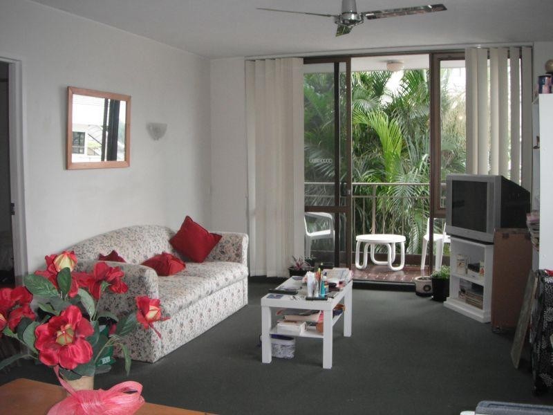 Clear Island Waters QLD 4226