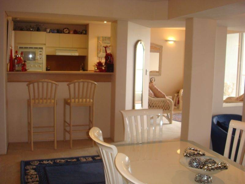 1 Peak Avenue, Main Beach QLD 4217