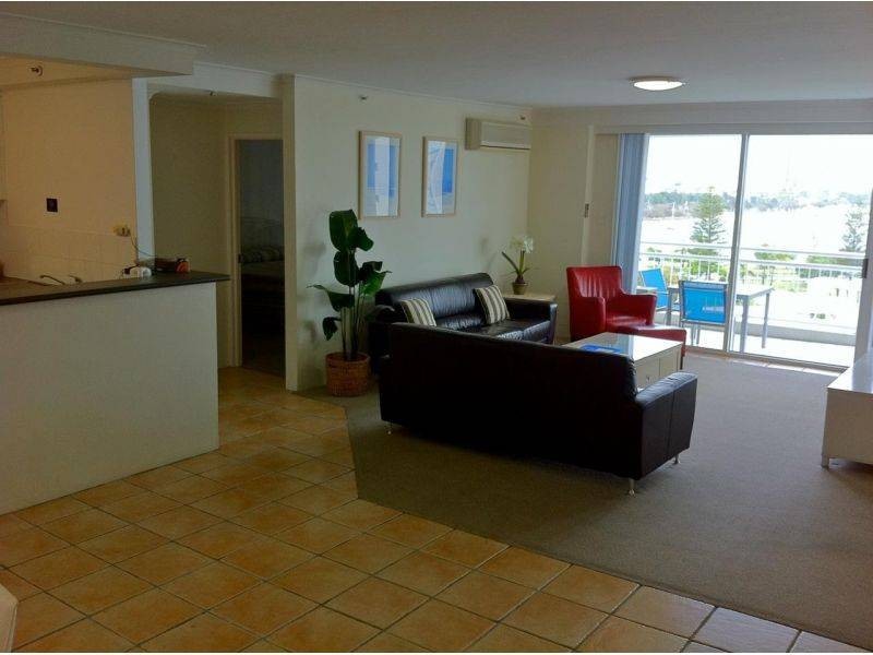11-17 Hughes Avenue, Main Beach QLD 4217