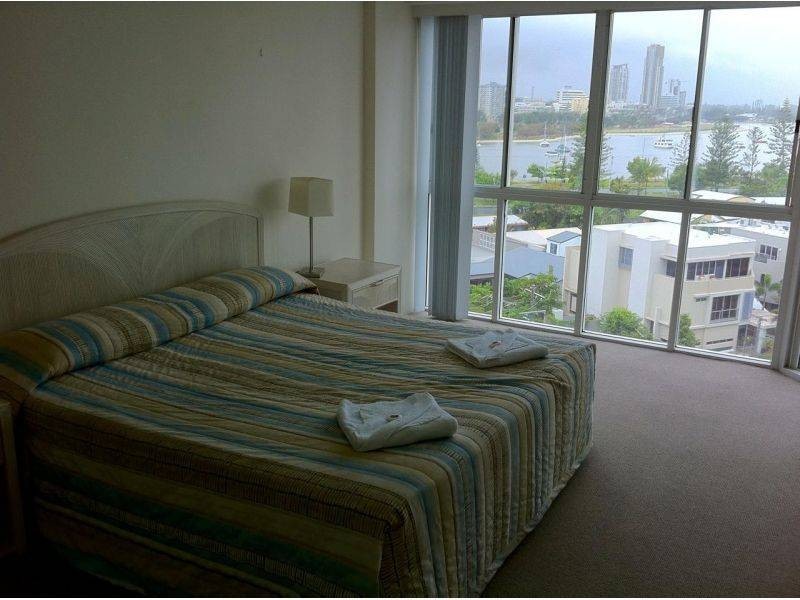 11-17 Hughes Avenue, Main Beach QLD 4217