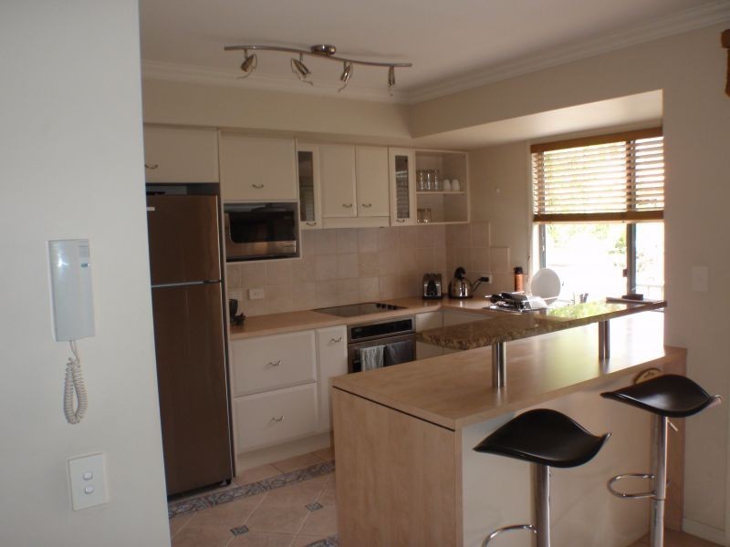 20 Fairway Drive, Clear Island Waters QLD 4226