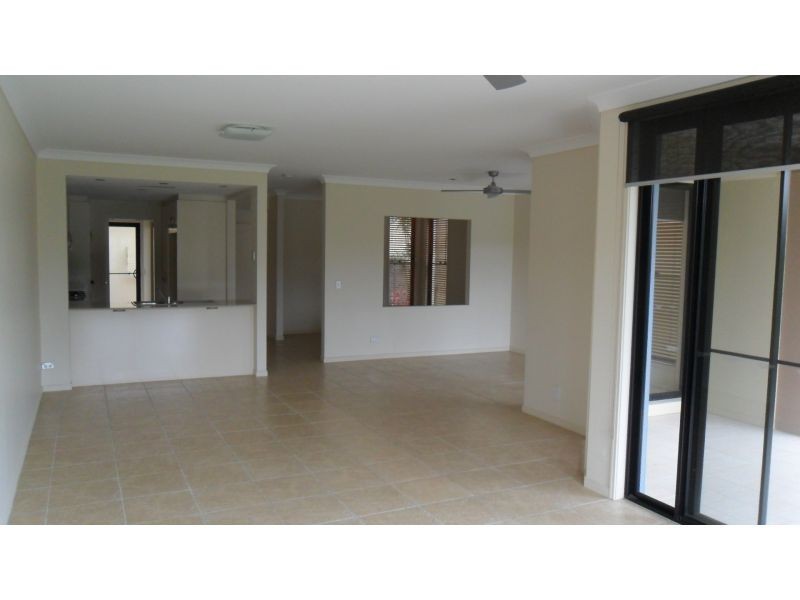 1 The Vistas Drive, Carrara QLD 4211