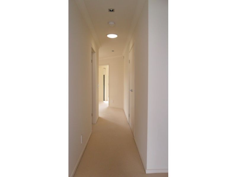 1 The Vistas Drive, Carrara QLD 4211