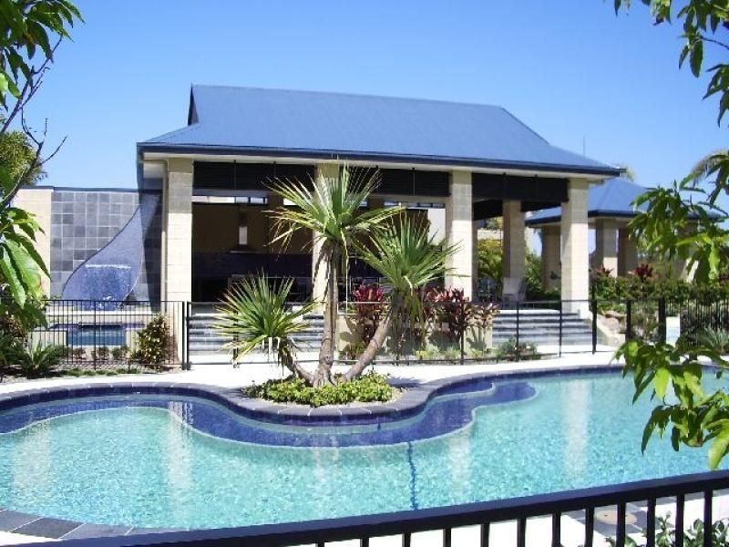 1 The Vistas Drive, Carrara QLD 4211