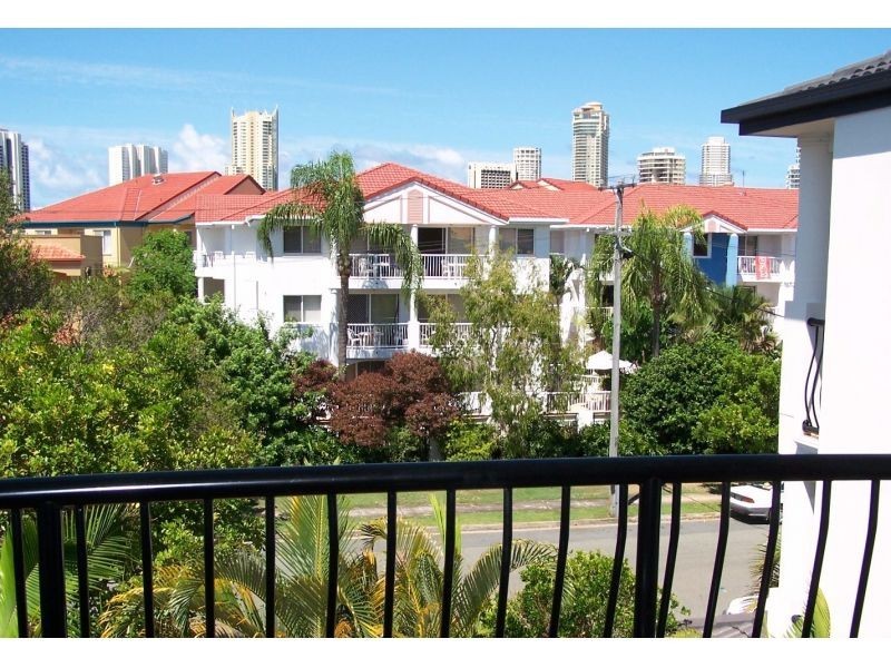 Chevron Island QLD 4217