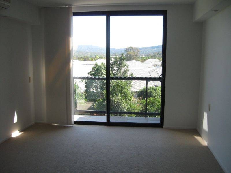 283 Easthill Drive, Robina QLD 4226