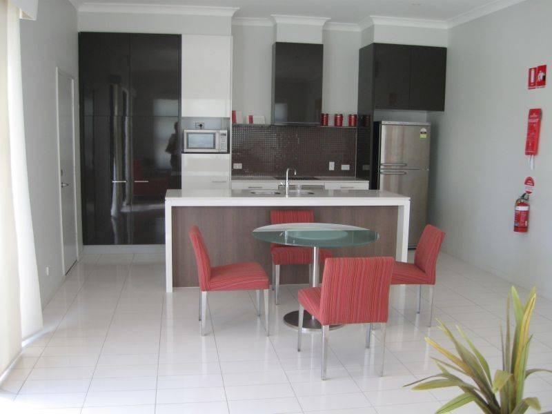 283 Easthill Drive, Robina QLD 4226