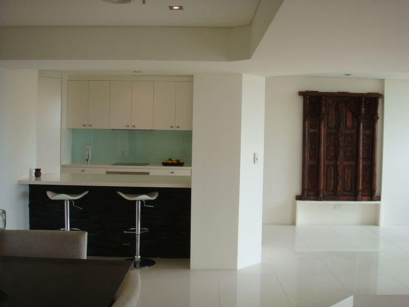 1 Peak Avenue, Main Beach QLD 4217