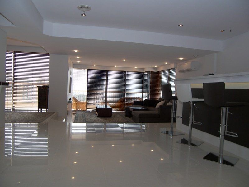1 Peak Avenue, Main Beach QLD 4217