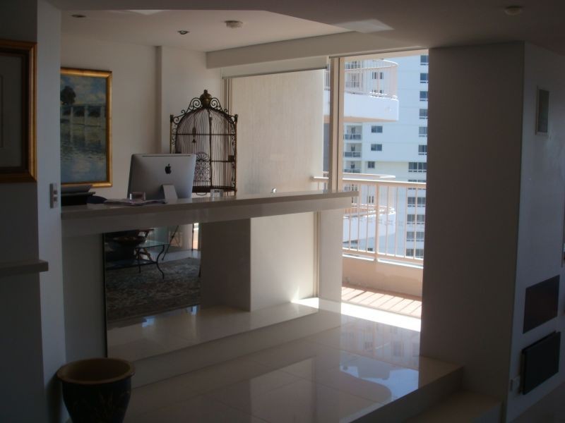 1 Peak Avenue, Main Beach QLD 4217