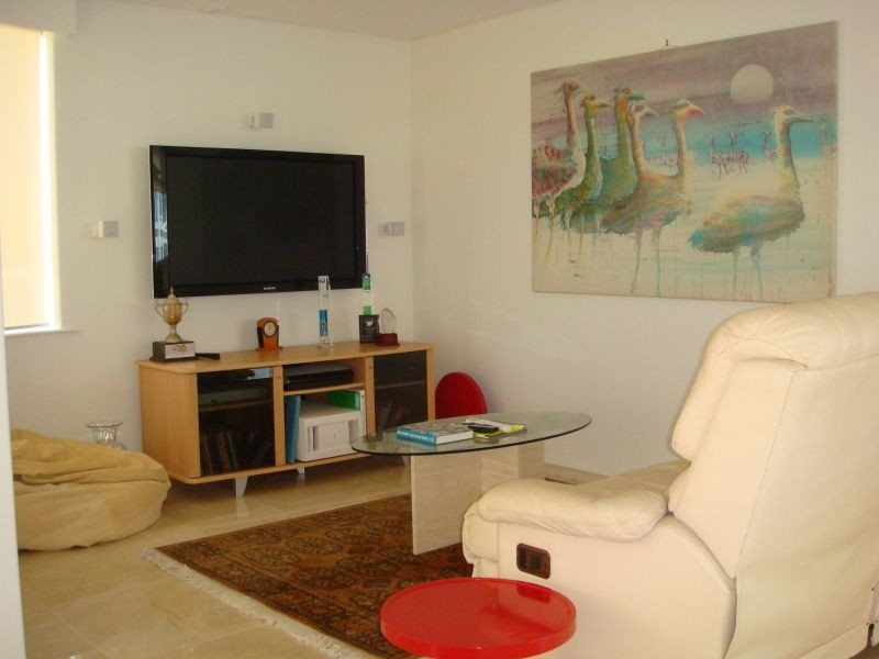 1 Peak Avenue, Main Beach QLD 4217