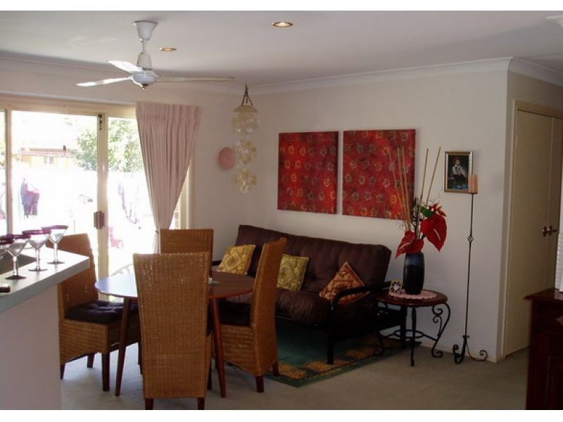 23 Tristan Court, Benowa QLD 4217