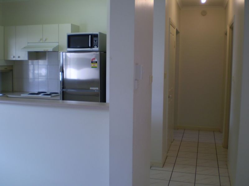 8, 203 Mayers Street, Cairns QLD 4870