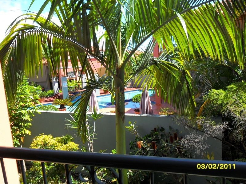 20 Fairway Drive, Clear Island Waters QLD 4226