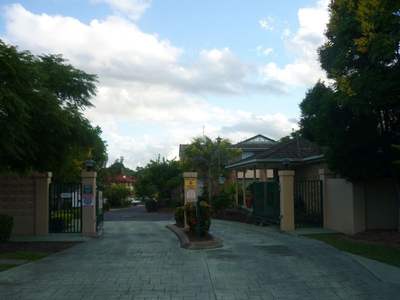 1A Alison Road, Carrara QLD 4211