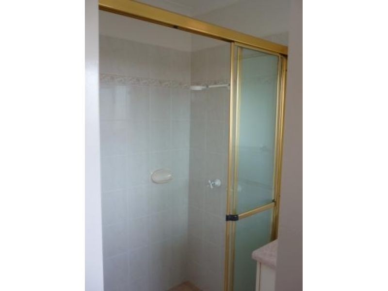 1A Alison Road, Carrara QLD 4211