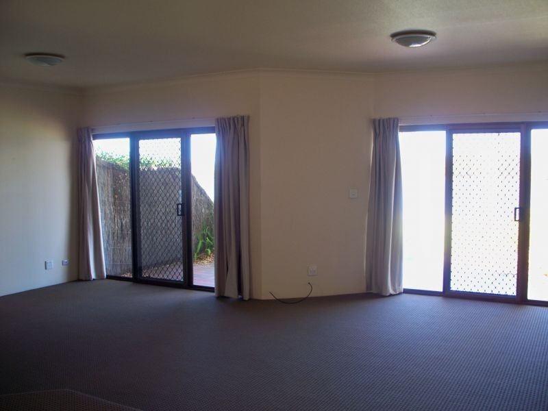 18, 81 Boykambil Esplanade, Hope Island QLD 4212