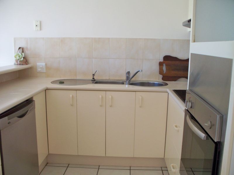 13, 81 Boykambil Esplanade, Hope Island QLD 4212