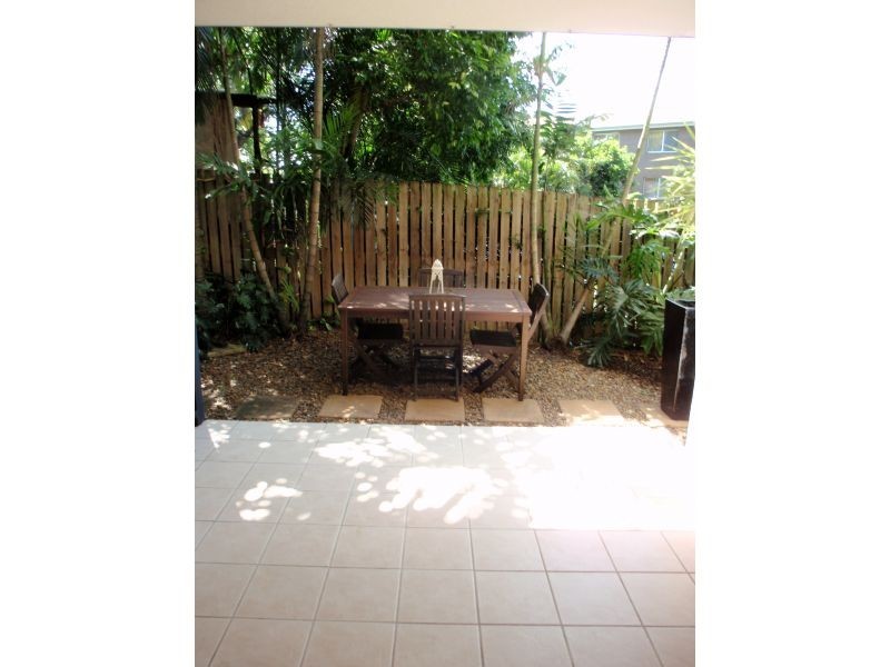 13, 264 Kent Street, New Farm QLD 4005