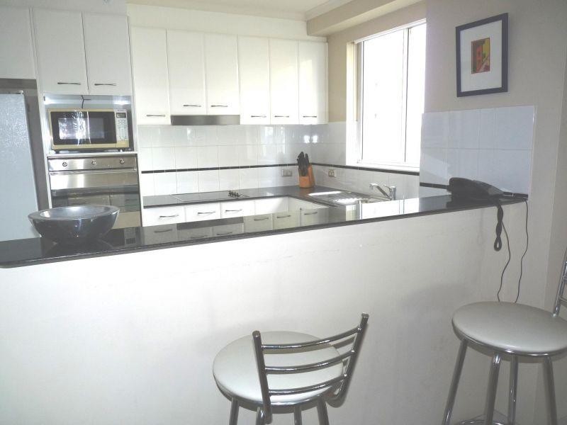 22/1-9 Hughes Avenue, Main Beach QLD 4217